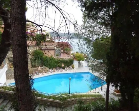 Holiday home Villino Con Piscina, Spiaggia Privata E Tennis Villa Andora