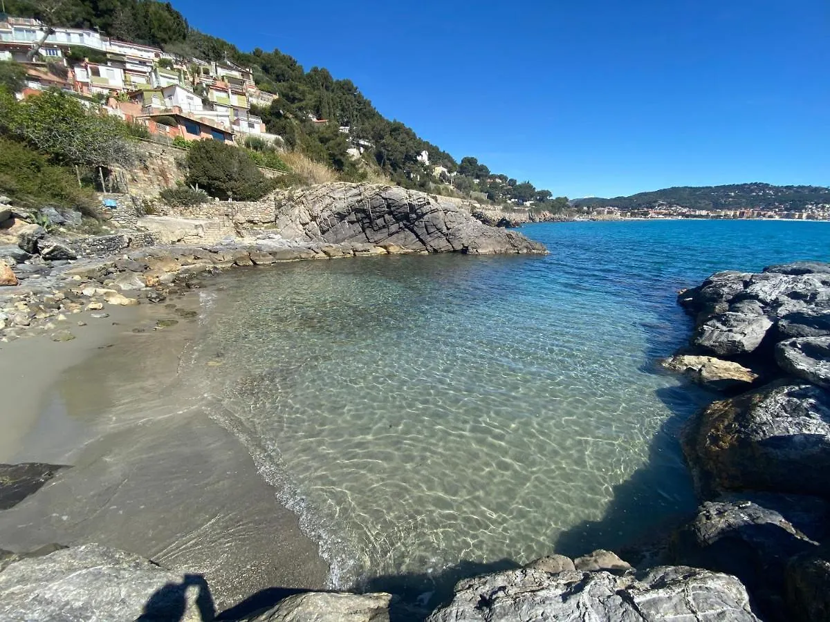 Holiday home Villino Con Piscina, Spiaggia Privata E Tennis Villa Andora