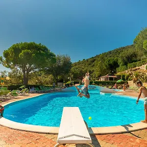  Campingplatz Villino Garden & Pool